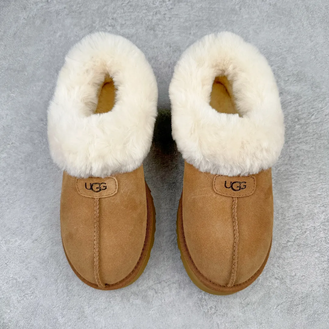 Pick up locally 💰520 UGG 4810H Tatsu special thick-soled autumn and winter sheep fur integrated snow boots. All shoes are made of ZP same factory. Longfeng A-grade Australian imported sheep fur integrated brand OEM production line. Fully follow the ZP process. OEM original pattern maker. Adhering to the principle of no original shoes and no development selection. Pay attention to every detail. The most authentic version on the market TREADLITE "Light Wing" technology outsole Lightweight/durable/flexible/pile size: 35 36 37 38 39 40 Coding: by2936080